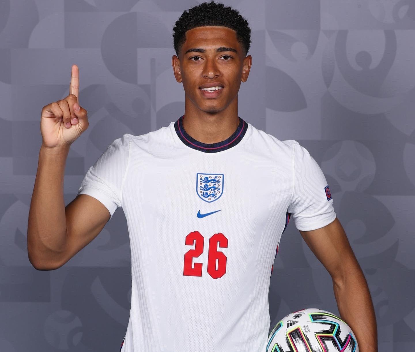 希克：本菲卡创造了很多机会，今天的比赛非常艰难（希克：本菲卡机会频出，这场比赛打得很艰难）