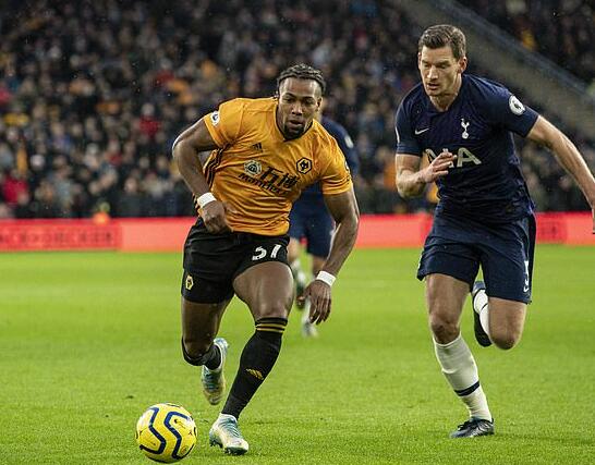 半场战报：门兴0-0莱比锡，比赛沉闷，两支球队总计0射正（半场简报：门兴0-0莱比锡，攻势乏力，双方0次射正）