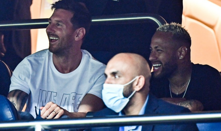 FC26欧冠黄金时刻卡：哈兰德、亚马尔、米利唐、埃斯特旺在列（FC26欧冠黄金时刻卡官宣：哈兰德、亚马尔、米利唐、埃斯特旺入选）